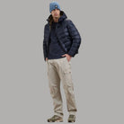 Piumino corto Blauer blu con cappuccio, indossato aperto
