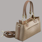 Borsa Liu Jo beige con dettagli in pelle, texture geometrica e manici con catena dorata