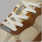 Sneaker donna Timberland Hazel Lane marrone beige con dettagli in pelle e tessuto, chiusura con lacci bianchi, vista laterale