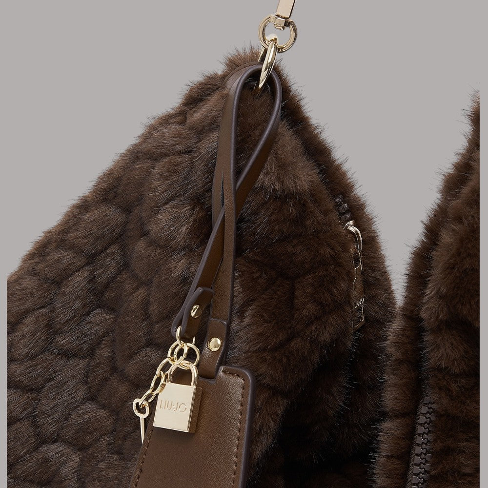Borsa hobo grande Liu Jo in morbida eco pelliccia marrone con dettagli in oro