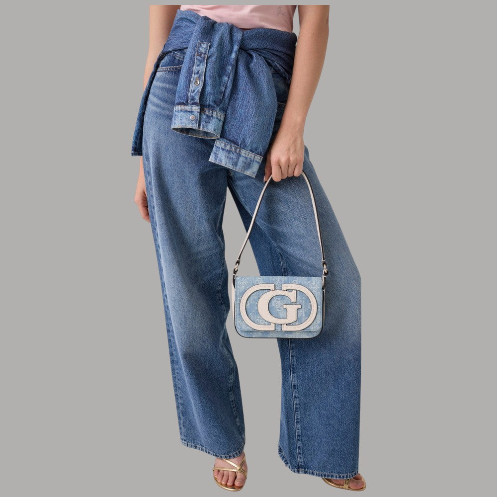 Borsa a tracolla in denim azzurro con patta e tracolla regolabile