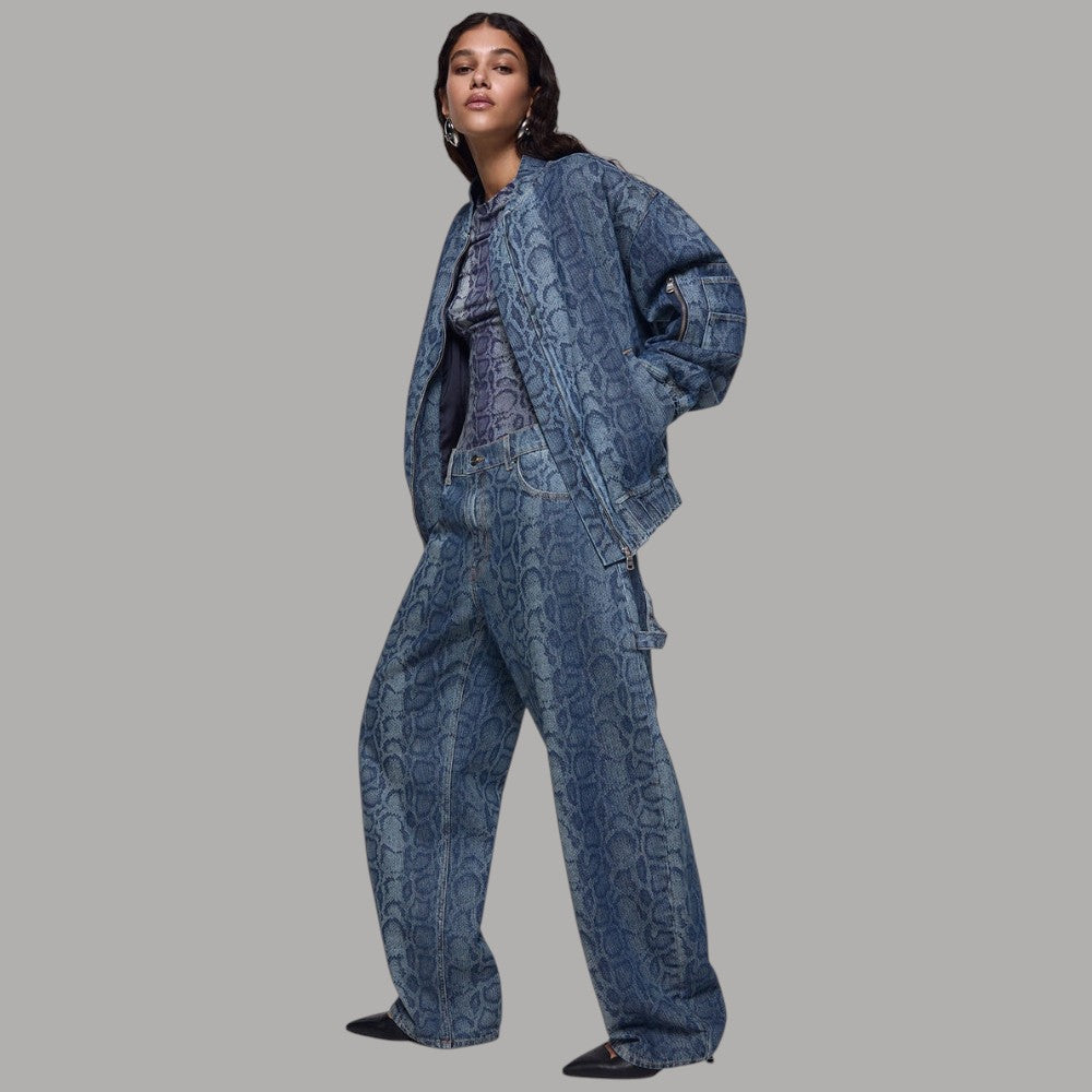 Jeans Liu Jo relaxed blu con stampa pitonata e gamba ampia