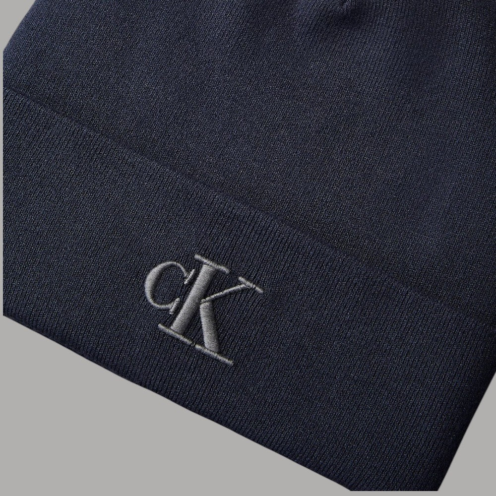 Berretto uomo Calvin Klein nero in maglia con logo CK