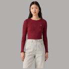 Levi's T-shirt maniche lunghe Hayes bordeaux con logo frontale in rilievo