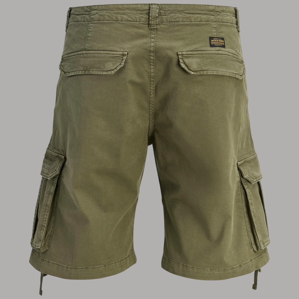 Pantaloncini cargo in cotone verde oliva con tasche applicate e chiusura frontale