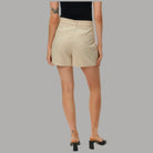 Pantaloncini bermuda beige a vita alta con pinces e tasche anteriori