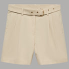 Pantaloncini bermuda beige a vita alta con cintura ad anello e chiusura a bottoni