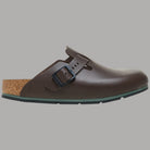 Ciabatte chiuse in pelle marrone Boston Pro con fibbia e suola verde.