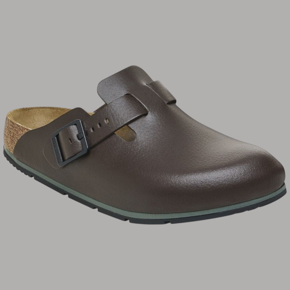 Ciabatta Boston Pro Birkenstock in pelle marrone, cinturino con fibbia quadrata
