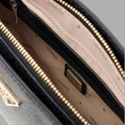 Borsa Guess similpelle scura, interno con zip dorata e tasca con logo Guess