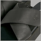Sandalo flatform nero in pelle, cinturino con logo CK e cuciture a vista
