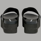 Sandalo flatform in pelle nera con fascia e logo, tacco alto