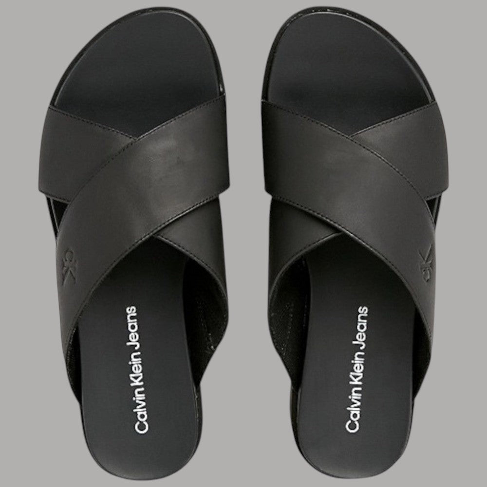 Sandalo flatform nero in pelle con suola TPR e fascia incrociata, logo Calvin Klein Jeans
