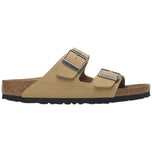 Ciabatte Birkenstock Arizona crema con due cinturini e fibbie metalliche, suola nera.