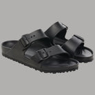 Ciabatte Birkenstock Arizona nere con doppio cinturino a fibbia e suola sagomata