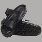 Ciabatte Birkenstock Arizona nere con suola antiscivolo e cinturini regolabili