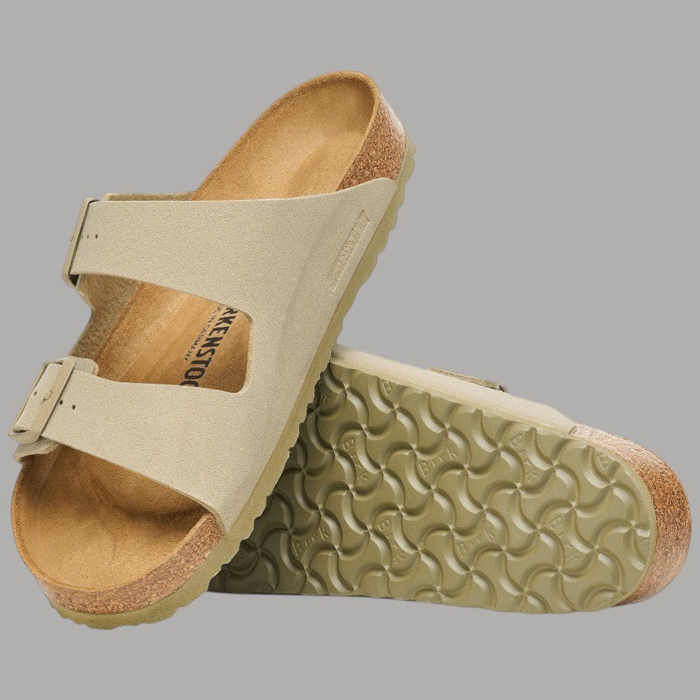 Ciabatte khaki con cinturino regolabile e suola esterna con rilievi