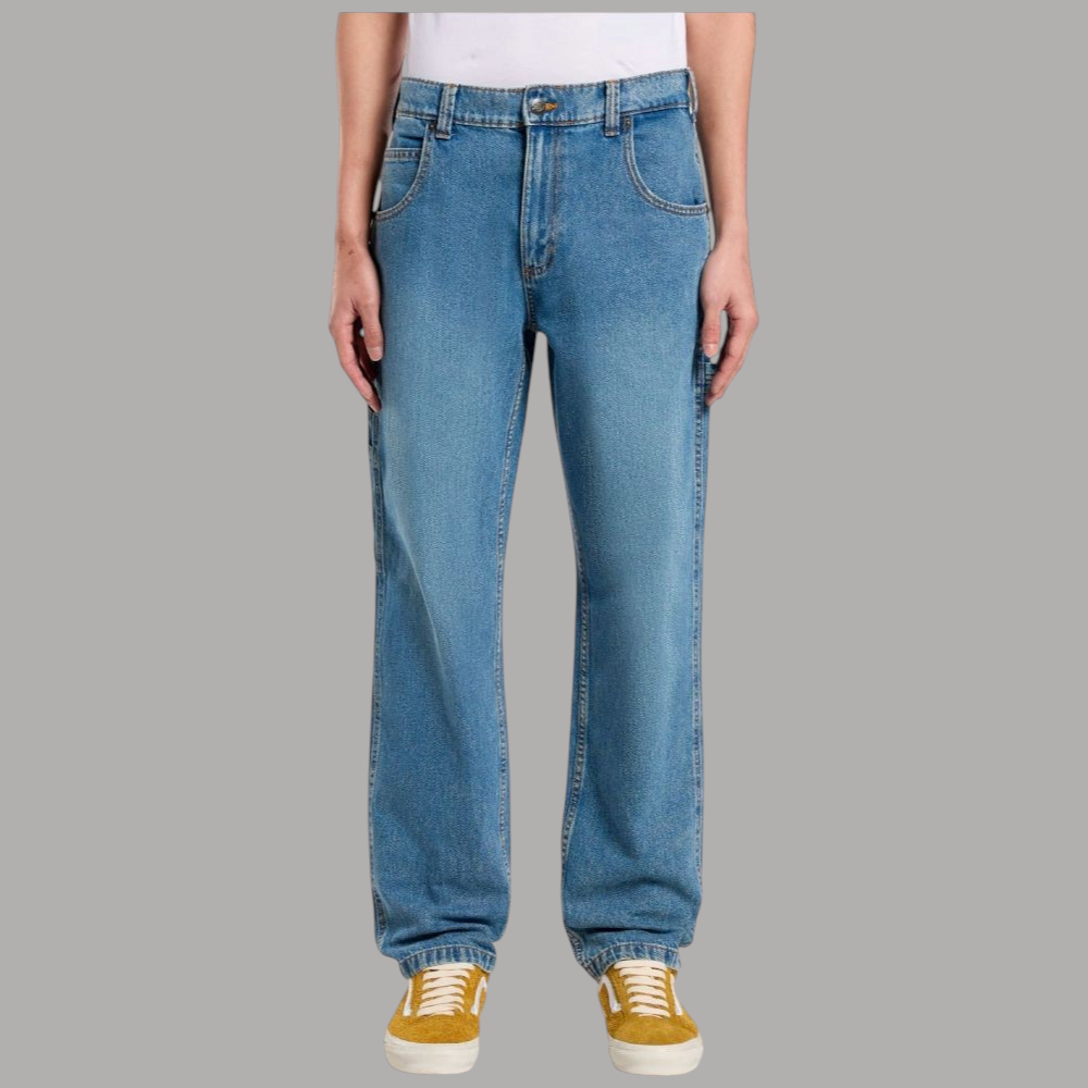 Jeans in denim blu con lavaggio effetto scolorito, vita media, gamba dritta