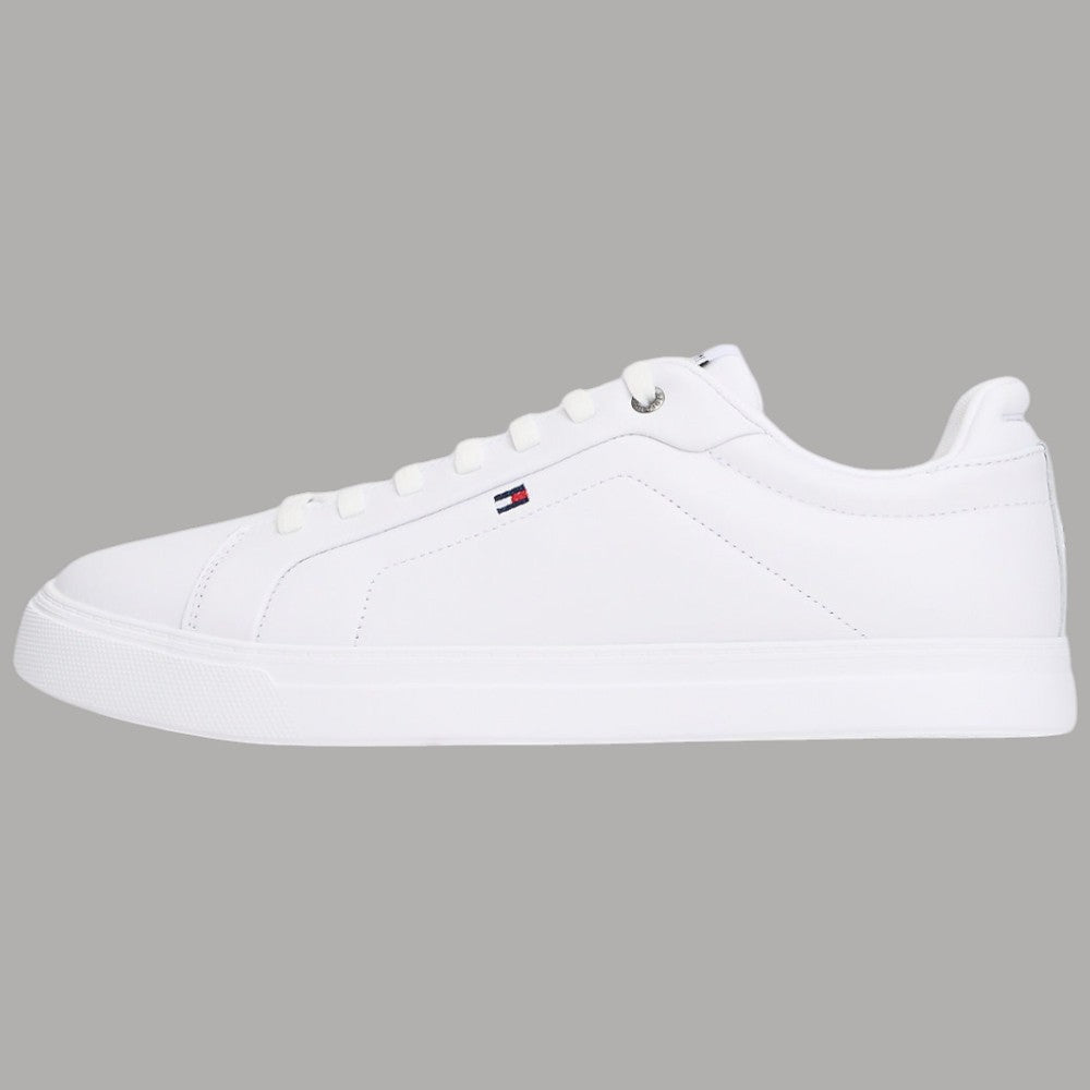 Eleganza e Comfort: Scarpe Tommy Hilfiger Bianche in Pelle - Prodotti di Classe