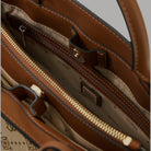 Guess Borsa Melinda: Eleganza con Charm e Tracolla regolabile - Prodotti di Classe