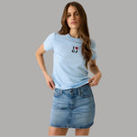 T-shirt Guess GJ celeste con stampa “I ♥ GJ” sul davanti