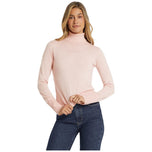 Pullover rosa con collo alto e mini logo frontale, maniche lunghe a costine.