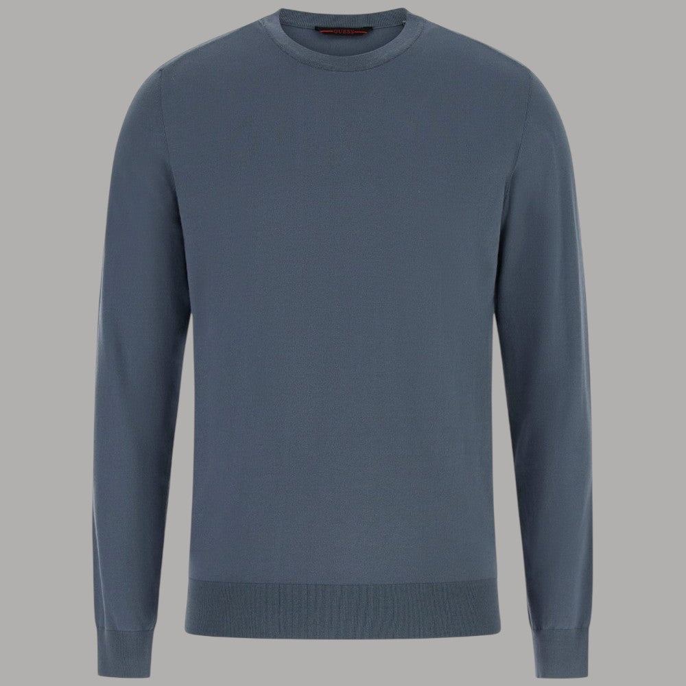 Maglione girocollo azzurro in maglia sottile, dettaglio scollo e maniche