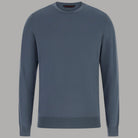 Maglione girocollo azzurro in maglia sottile, dettaglio scollo e maniche