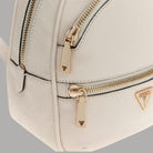 Guess Zaino Donna Manhattan Logo Peony Chic e Versatile - Prodotti di Classe