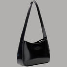 Guess borsa a spalla Arnela, finitura lucida, simil pelle elegante - Prodotti di Classe