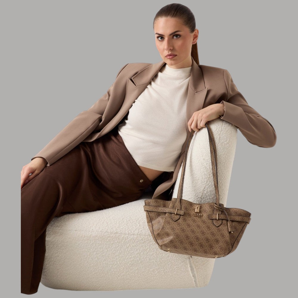 Guess borsa a spalla Yesba in similpelle con logo 4G e zip dorata - Prodotti di Classe