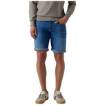 Pantaloncino in denim blu con orlo risvoltato e passanti per cintura