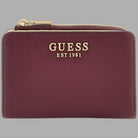 Portacarte Guess vino con chiusura zip e logo frontale, effetto saffiano