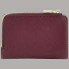 Portacarte Guess vino con zip e hardware dorato, lato posteriore effetto saffiano