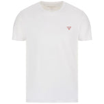 T-shirt bianca con piccolo logo triangolare rosso sul petto.