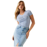 T-shirt azzurro chiaro con logo Guess in strass e scollo rotondo