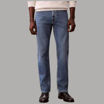 Jeans uomo in denim blu slim gamba dritta, vita con passanti e chiusura