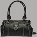 Borsa Boston nera con manici doppi, chiusura con zip e charm a cuore dorato