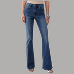 Jeans bootcut denim blu stonewash vita alta, zip e gamba svasata