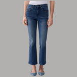 Jeans flare cropped blu a vita alta, chiusura con bottoni e tasche anteriori