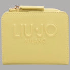 Portafoglio piccolo donna in saffiano giallo avocado con logo in rilievo e zip
