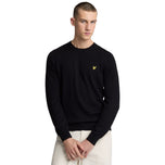 Pullover in merino nero, girocollo, maniche lunghe, logo giallo Lyle & Scott