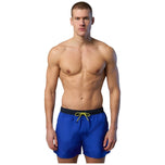 Costume da bagno uomo blu royal con coulisse giallo-verde e fascia elastica.