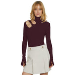 Body bordeaux a collo alto maniche lunghe con scollo a taglio sulle spalle