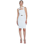 Vestito tubino bianco con cintura sottile, senza maniche e scollo alto