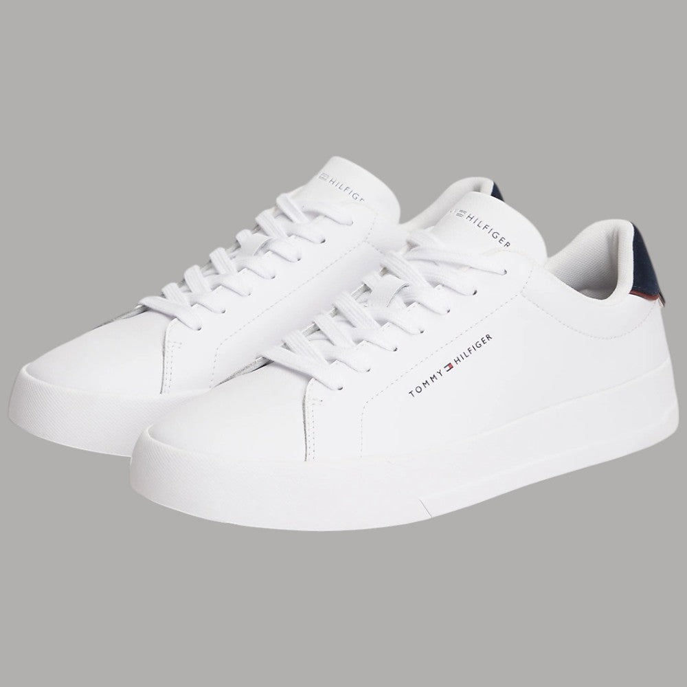 Sneakers Tommy Hilfiger bianche in pelle, profilo basso e lacci
