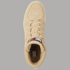 Sneakers alte beige con punta traforata, lacci e inserto interno scuro