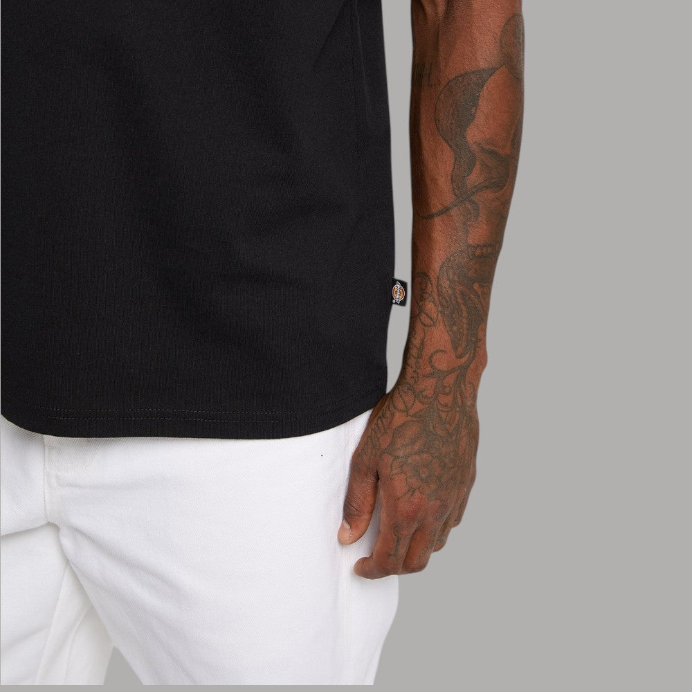 T-shirt Dickies nera con orlo e manica; dettaglio etichetta laterale sul fianco