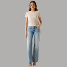 T-shirt Guess in Cotone Boxy con Logo 3D Ricamato - Prodotti di Classe