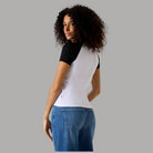 Elegante T-shirt Guess GJ Donna Slim con Logo Stampato in Cotone - Prodotti di Classe